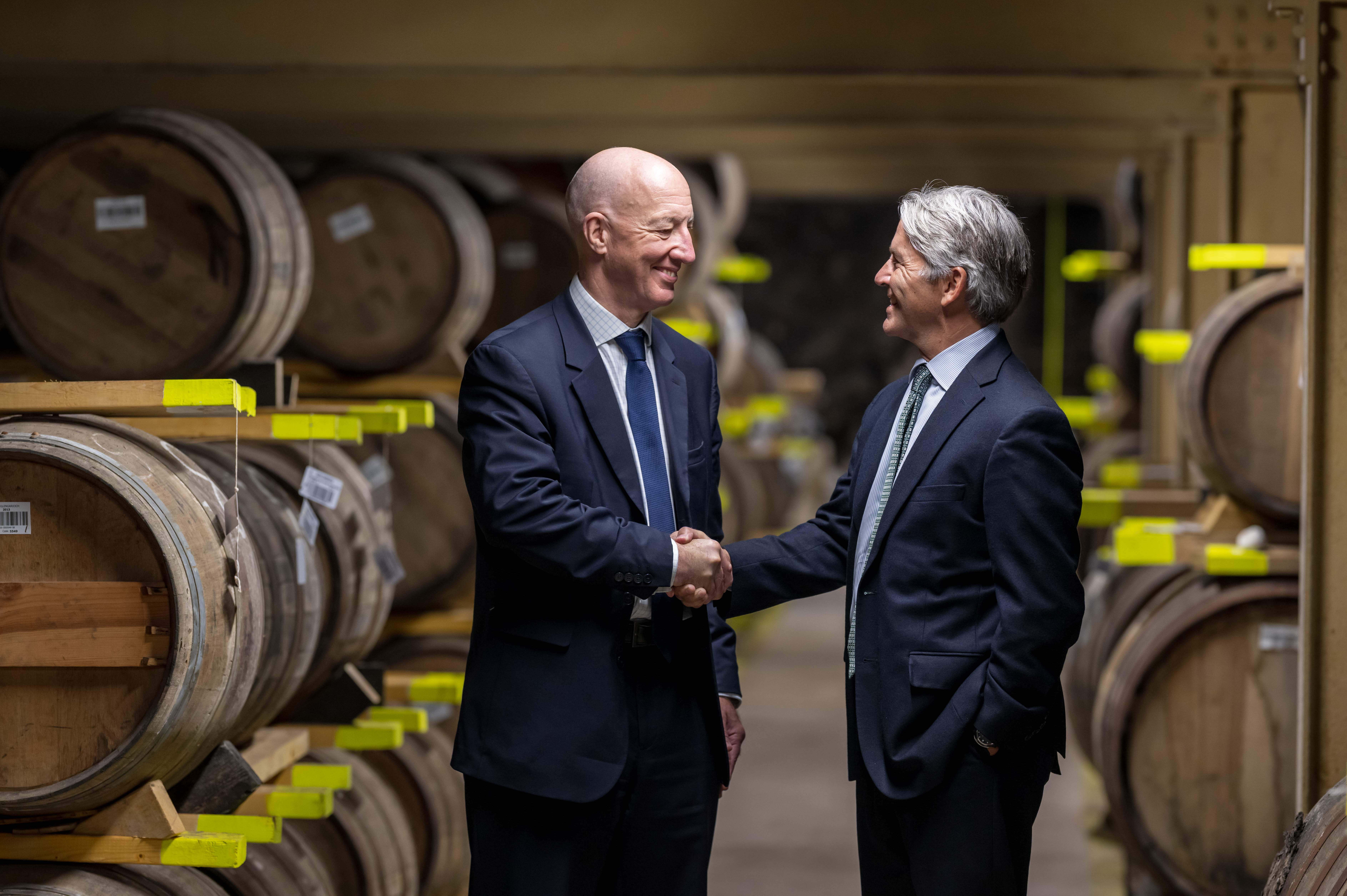 SWA CEO Mark Kent with DISCUS CEO Chris Swonger at Glen Garioch Distillery